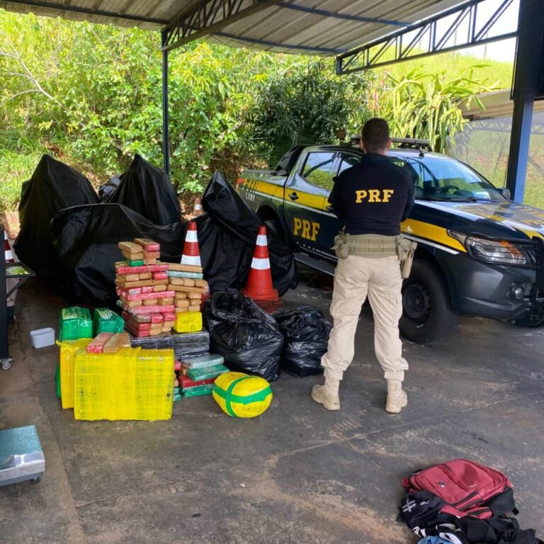 PRF apreende 256 quilos de maconha em Marília durante monitoramento a carro furtado