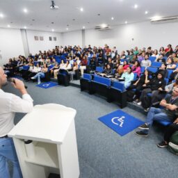 Unimar recebe fisioterapeuta referência nacional para atualização na área