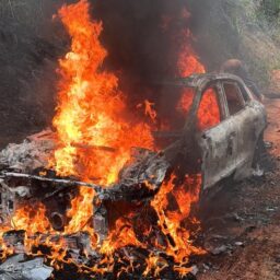Porsche de Marília é encontrado em chamas com corpo dentro em Pompeia