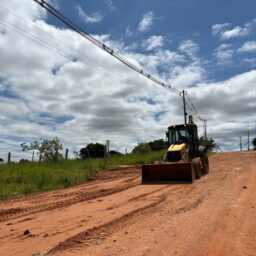 Avenida Yusaburo Sasazaki passa por manutenção para melhorar tráfego em Marília