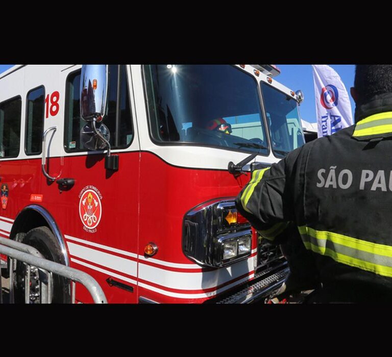 Homem e bebê morrem em incêndio em apartamento na zona leste de SP