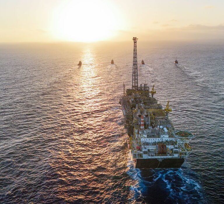 Petrobras supera projeções e tem produção comercial recorde em 2025