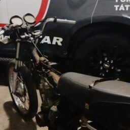 Polícia apreende moto furtada e recupera ferramentas na zona oeste