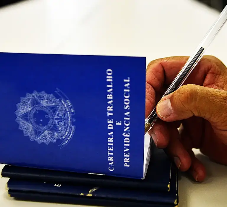 Dezenove estados e DF têm em 2025 o menor desemprego já registrado