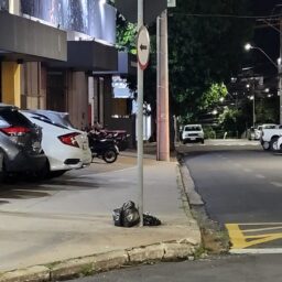 Mulher é esfaqueada por ex em frente de academia em Marília