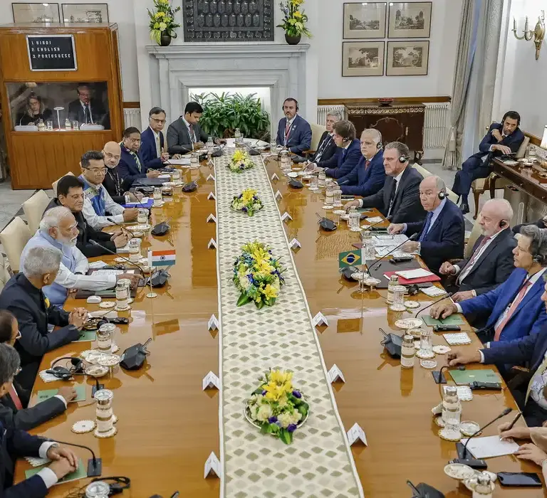 Brasil e Índia assinam acordo sobre terras raras e minerais críticos