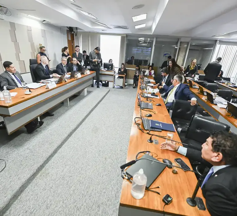 Irmãos de Toffoli não são obrigados a depor em CPI, decide Mendonça