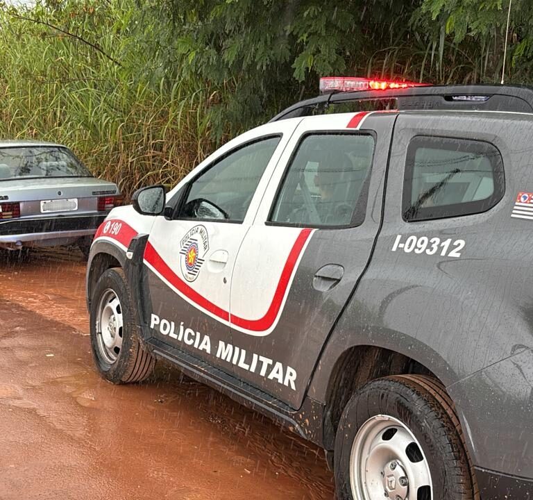 Homem é encontrado morto dentro de carro na zona norte de Marília