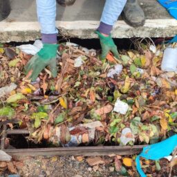 Tupã intensifica limpeza de bocas de lobo para prevenir alagamentos