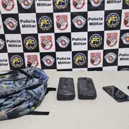 Irmãos são presos por tráfico e associação, após descoberta de mais de 1,2 quilo de maconha