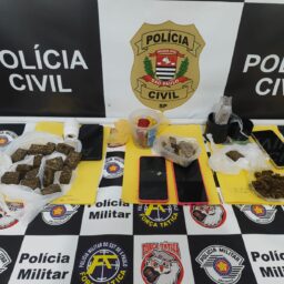 Operação policial cumpre mandados e prende três por tráfico em Álvaro de Carvalho