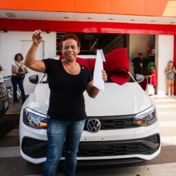 Campanha do São Francisco premia clientes com iPhones e carro 0km em Marília