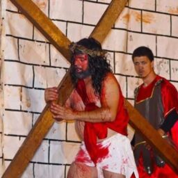 Marília prepara 30ª edição da Paixão de Cristo para abril de 2026