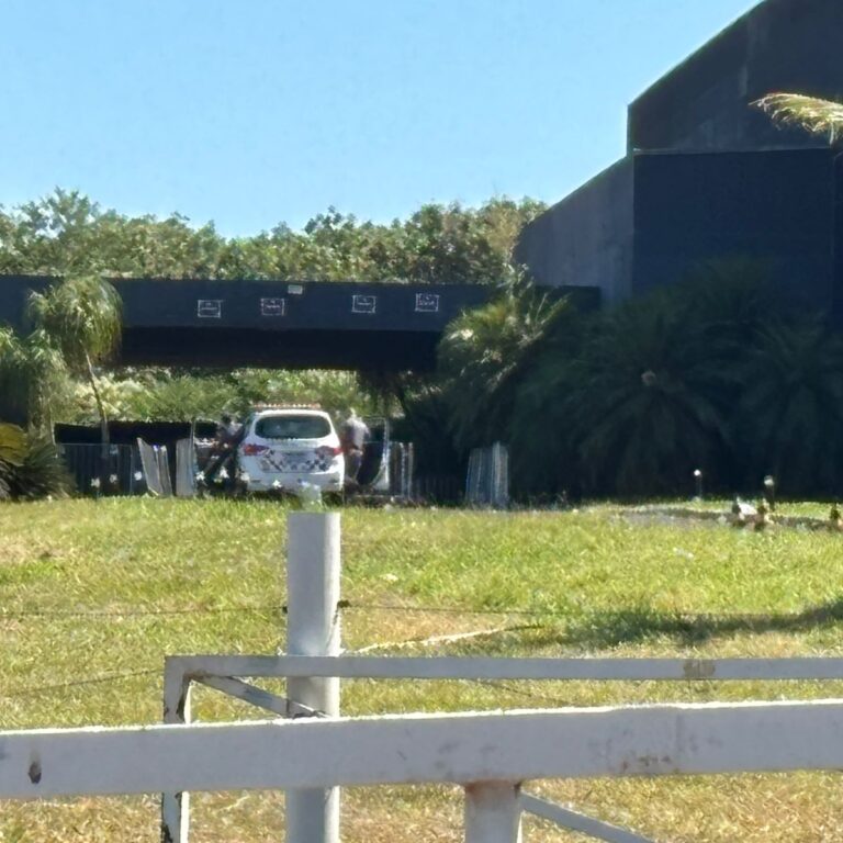 Festa de Carnaval termina com tiroteio e quatro baleados em espaço de eventos