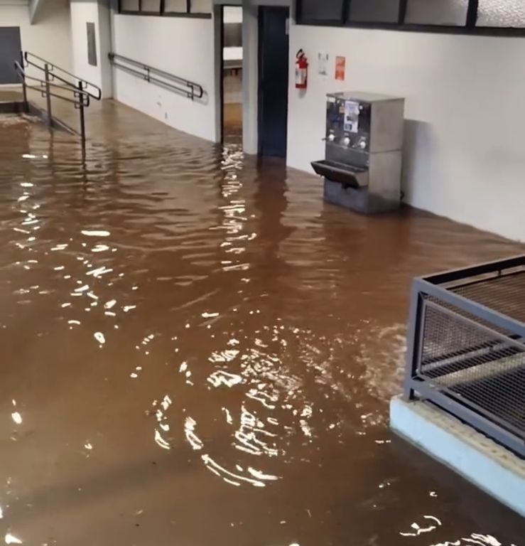 Marília acumula 100 mm nas últimas 24h e registra pontos de alagamento