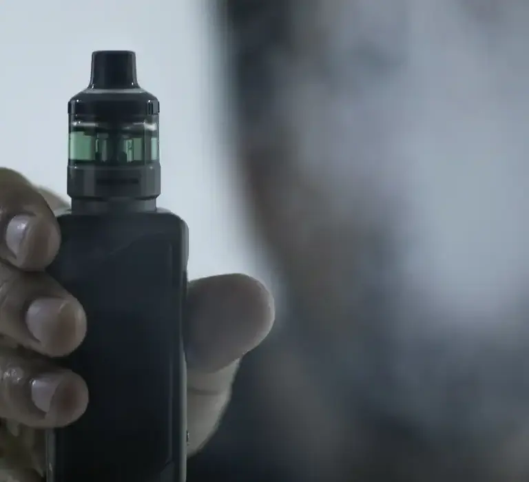 Anvisa e MPF assinam acordo para combater cigarros eletrônicos