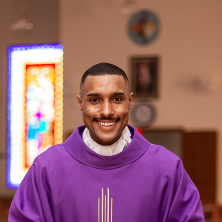 Abstinência e reflexão marcam a Quaresma entre católicos em Marília