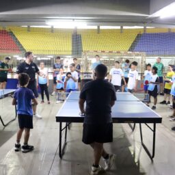 Marília seleciona 15 para representar o município em liga de tênis de mesa