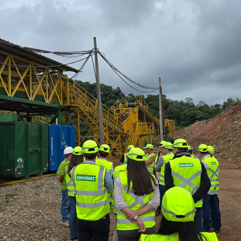 Marília participa de curso sobre reciclagem de entulho da construção civil