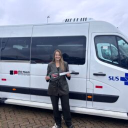 Marília recebe van do Governo do Estado para transporte de pacientes