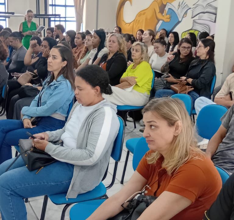 Educação avalia adequação salarial de professores ao piso nacional