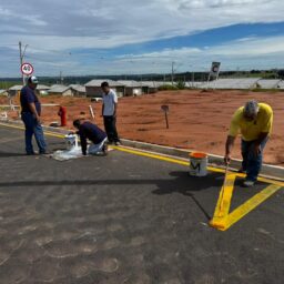 Emdurb demarca pontos e prepara linha no bairro Santa Madalena