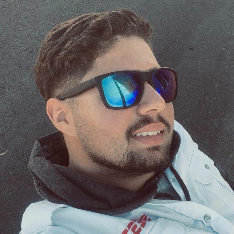 Enterro de jovem de 20 anos, vítima de acidente com moto, deixa região em luto