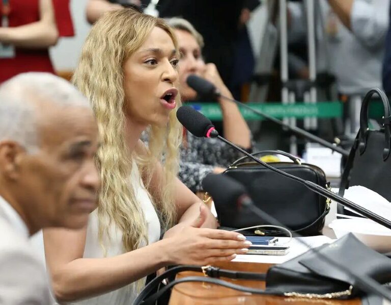 MPF pede condenação de Ratinho e SBT por falas sobre Erika Hilton