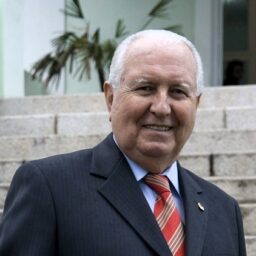 Lei estadual batiza viaduto da SP-294 em homenagem a Milton Tédde