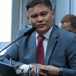 Classificação de facções como terroristas pelos EUA ameaça soberania, diz promotor