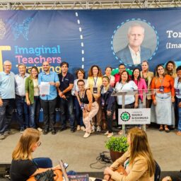 Pompeia firma convênio para implantar metodologia inovadora na rede municipal