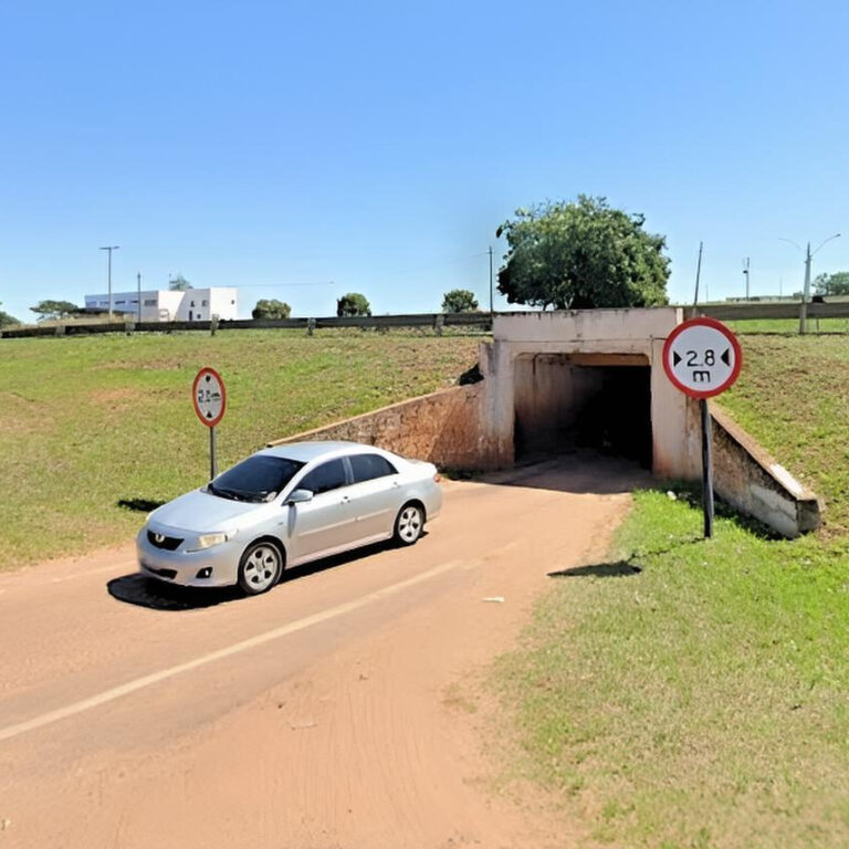 Obras de manutenção fecham travessia inferior na SP-294 em Herculândia