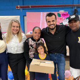 Educação entrega kits escolares para 4,3 mil alunos da rede municipal em Tupã