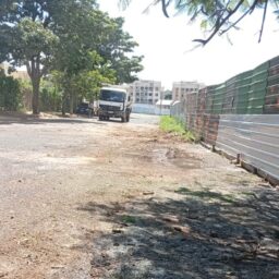 Prefeitura remove caçambas abandonadas e faz limpeza após denúncia na zona sul