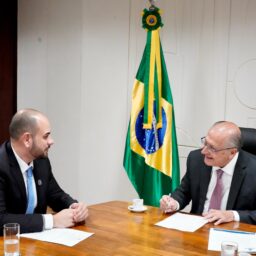 Prefeito de Pompeia se reúne com Alckmin em Brasília para demandas locais