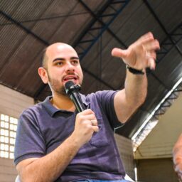 Prefeitura no Bairro reúne moradores e amplia serviços em Pompeia