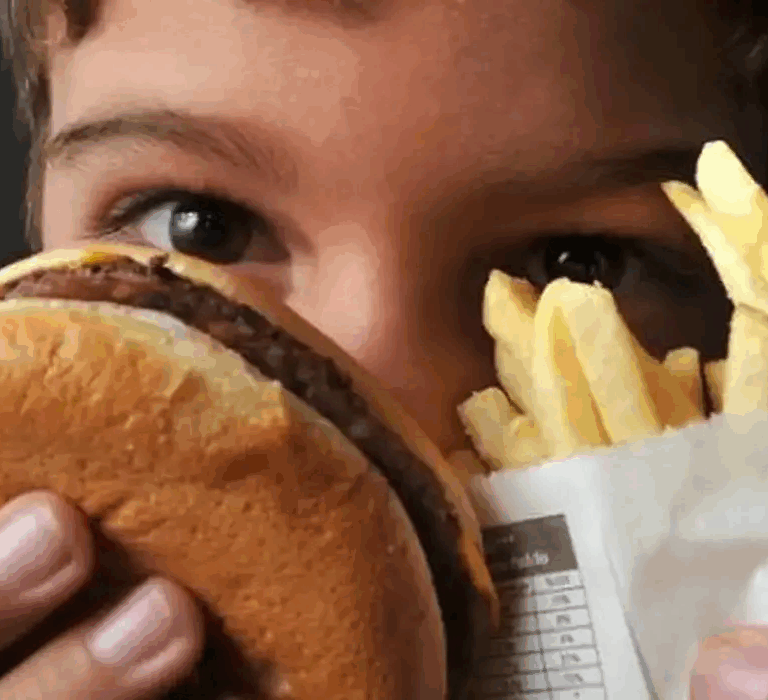 Uma em cada cinco crianças e adolescentes tem sobrepeso ou obesidade