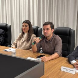 Prefeitura faz balanço de ações e planeja novas etapas da gestão em reunião do secretariado