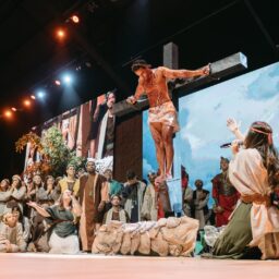 Auto de Páscoa ‘Amigos de Jesus’ soma público de 10 mil pessoas durante apresentações