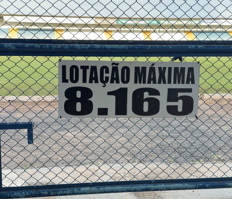 Do ‘impossível’ ao ‘eu acredito’: MAC joga por acesso com estádio lotado