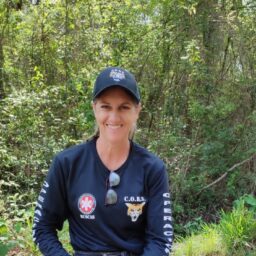 ‘Nunca vi tanta gente empenhada em procurar alguém’, diz voluntária do Cors