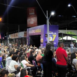 Mais de 400 fiéis participam da transmissão do Santo Rosário com Frei Gilson no aniversário