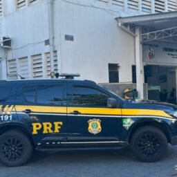 PRF socorre idoso picado por cobra em chácara na região