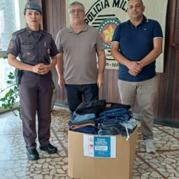 Batalhão da Polícia Militar entrega doações ao Lar da Criança de Marília