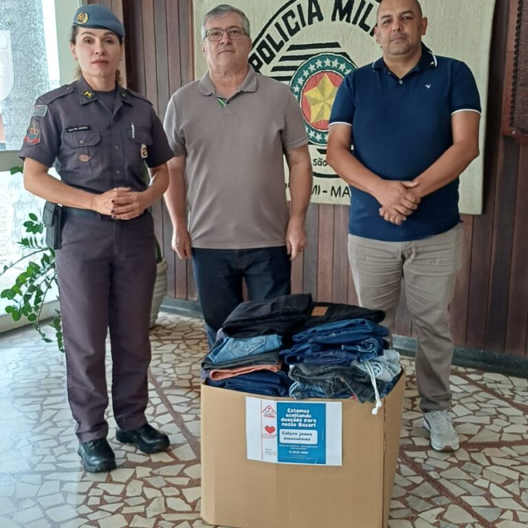 Batalhão da Polícia Militar entrega doações ao Lar da Criança de Marília