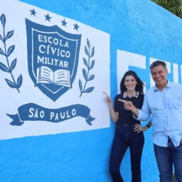 Escola cívico-militar de Marília recebe visita de Dani Alonso e Capitão Augusto