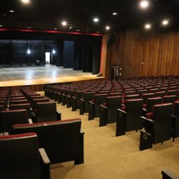 Pratas da Casa acontece neste sábado em noite de homenagens no Teatro Municipal