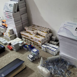 Estudantes de medicina são presos com anabolizantes e canetas emagrecedoras