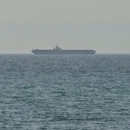 Irã pode fechar Estreito de Ormuz se bloqueio naval dos EUA persistir