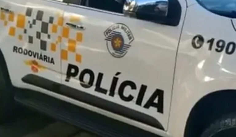Homem é preso por suspeita de jogar mulher de carro em movimento na SP-294